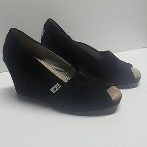 Tom's wedge shoes Women's sz 6